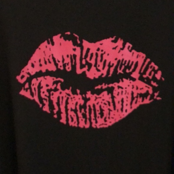 Black Dress with Hot Pink lips 👄 - Picture 2 of 5